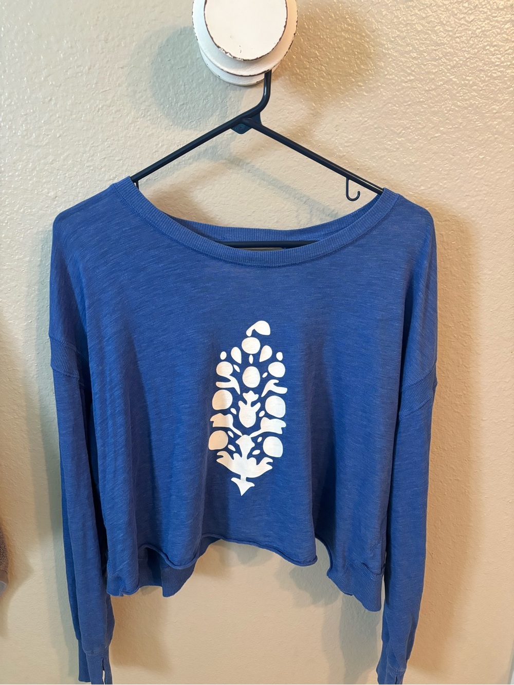 Free People Royal Blue Cropped Graphic Sweatshirt with openback